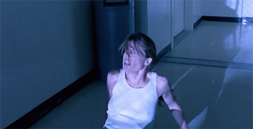 Terminator2 Sarah Connor GIF - Terminator2 Sarah Connor Scared GIFs