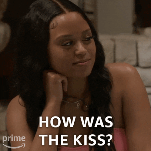 How Was The Kiss Whittnay GIF - How Was The Kiss Whittnay Twin Love GIFs