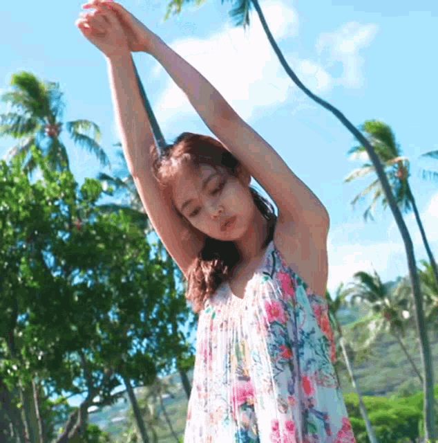 Jennie Kim Armpits GIF - Jennie Kim Armpits GIFs