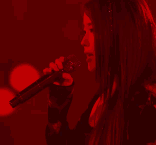 Iu Red Queen GIF - Iu Red Queen Concert GIFs