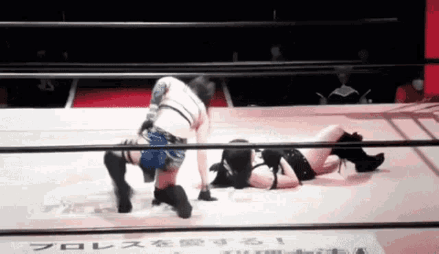 Hikari Noa Wrestler GIF - Hikari Noa Wrestler Flip Over GIFs