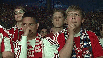 Verzweifelte Fans GIF - Verzweiflung Fc Bayern Fcb GIFs
