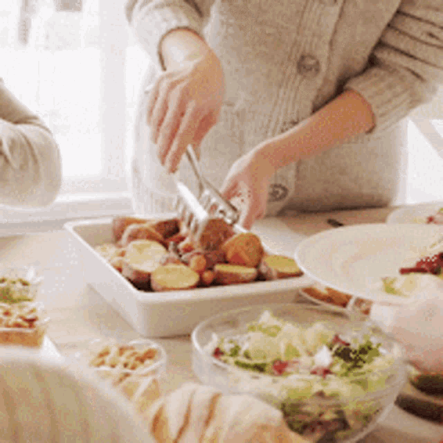 Private Dining Room Salad GIF - Private Dining Room Salad Food GIFs