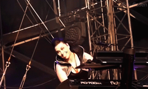 Amy Lee Evanescence GIF - Amy Lee Evanescence Crazy GIFs