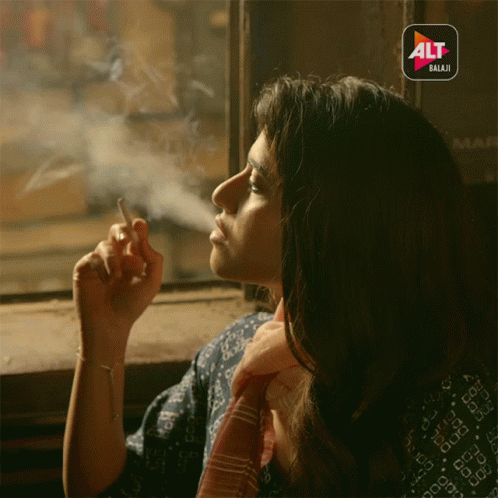 धूम्रपान Akanksha Thakur GIF - धूम्रपान Akanksha Thakur Bichoo Ka Khel GIFs