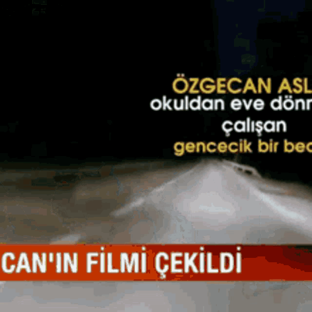 a blurred image of a car driving down a road with the words can 'in filmi cekildi below it