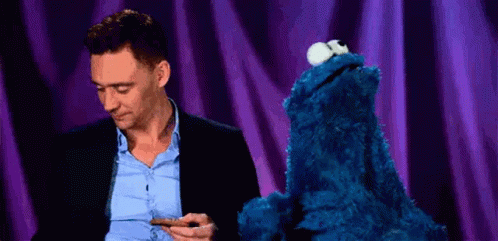 Tom Hiddleston Cookie Monster GIF - Tom Hiddleston Cookie Monster Cookie For You GIFs