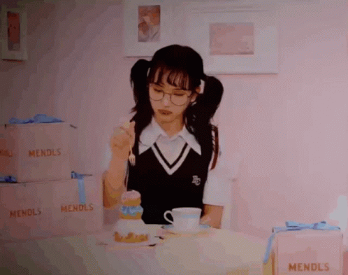 Cake Stereotype GIF - Cake Stereotype Stayc GIFs