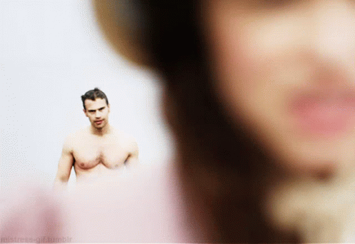Theo James Sidney Parker GIF - Theo James Sidney Parker Sandition GIFs