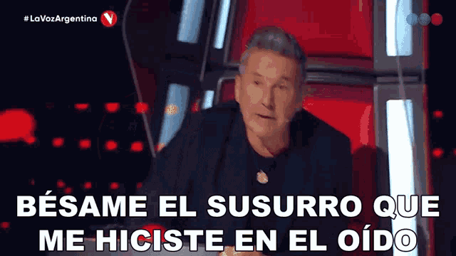 Besame El Susurro Ricardo Montaner GIF - Besame El Susurro Ricardo Montaner La Voz Argentina GIFs