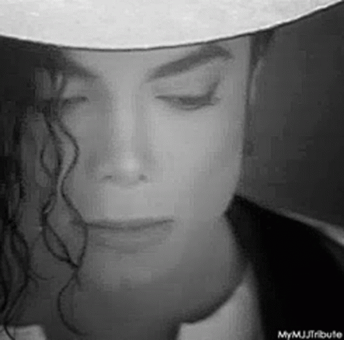 Michael Jackson King Of Pop GIF - Michael Jackson King Of Pop Look GIFs