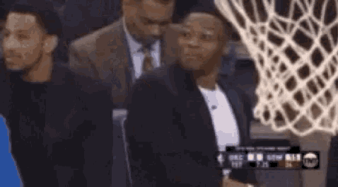 Russell Westbrook Hiding GIF - Russell Westbrook Hiding Eating GIFs