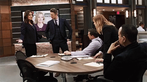 Huddle Meeting GIF - Huddle Meeting Discussing GIFs