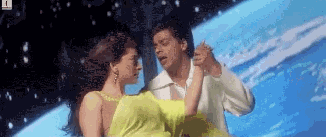 Shah Rukh Khan Juhi Chawla GIF - Shah Rukh Khan Juhi Chawla Aur Kya GIFs