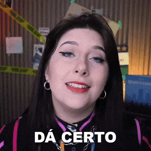 a woman is smiling with the word da certo above her head