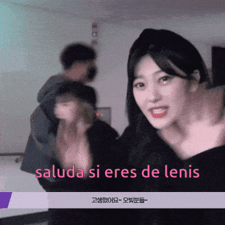a woman says " saluda si eres de lenis " in pink
