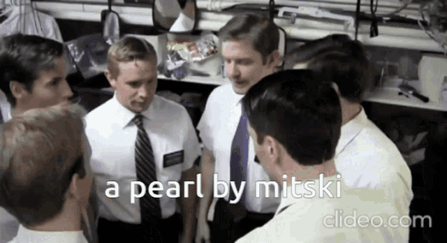 A Pearl Mitski GIF - A Pearl Mitski Bom GIFs