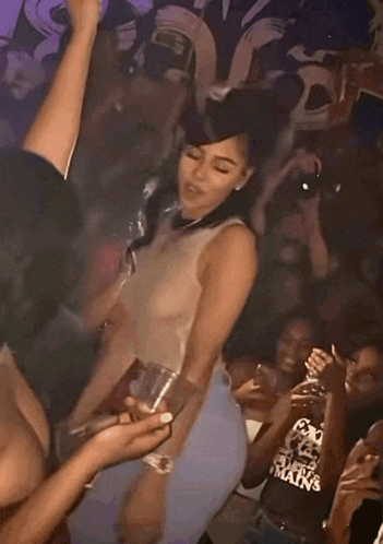 Selkcub Mariah Buckles GIF