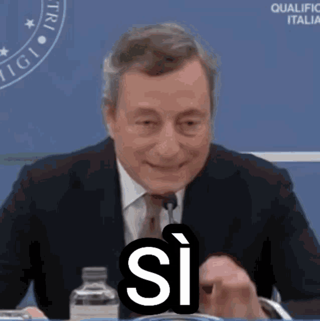 Mario Draghi Sì GIF - Mario Draghi Sì Si GIFs