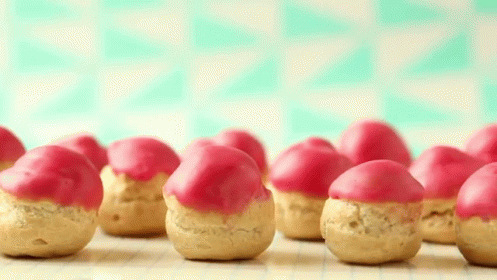 Mini Creampuffs GIF - Mini Creampuff Dessert GIFs