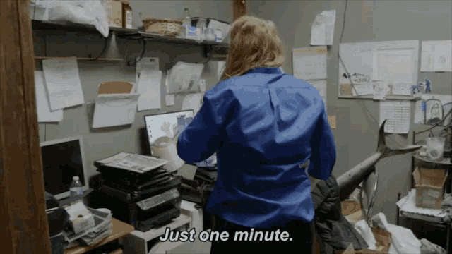 Need Time GIF - Need Time One Minute GIFs