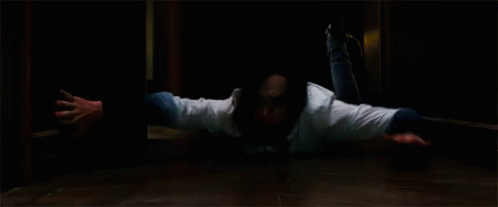 Pulled Away GIF - Ellen Page Drag Flatliners GIFs