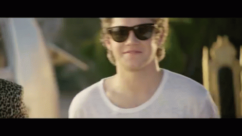Light GIF - One Direction Niall Horan 1d GIFs