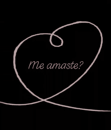 a black background with a pink swirl and the words me amaste