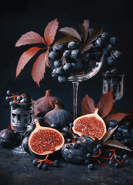 Pomegranates Blueberries GIF - Pomegranates Blueberries Pomegranate And Blueberries In A Glass GIFs
