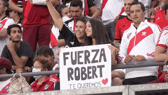 River Plate Fuerza Robert GIF - River Plate Fuerza Robert Robert Rojas GIFs