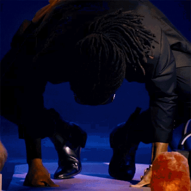 Balancing Wiz Khalifa GIF - Balancing Wiz Khalifa Ready For Love Song GIFs