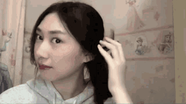 Shy Okay GIF - Shy Okay Jessica Chandra Jkt48 GIFs