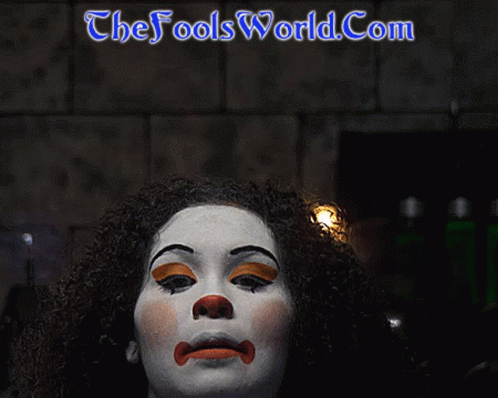 Clown Fools World GIF - Clown Fools World What The Hell GIFs