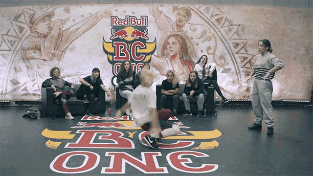 Breakdancing Back Spin GIF - Breakdancing Back Spin Pose GIFs