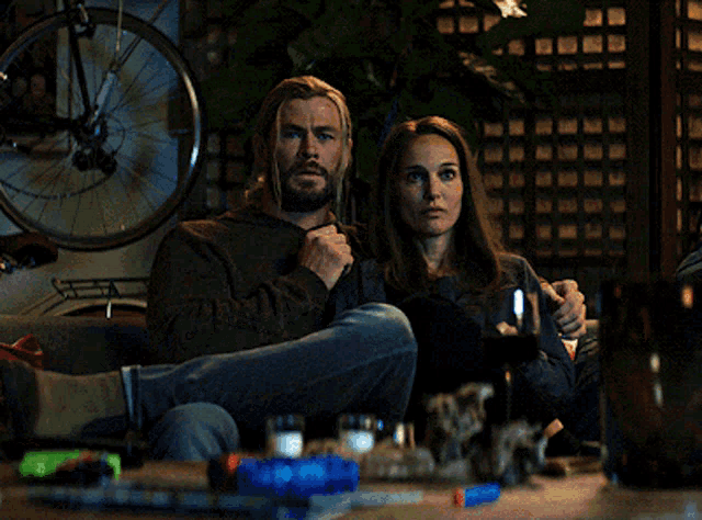 Thor Jane Foster GIF - Thor Jane Foster Scared GIFs