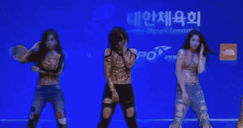 Queen Makes A Goofy Mistake But Still Gag The Song T-ara Number 9 GIF - Queen Makes A Goofy Mistake But Still Gag The Song T-ara Number 9 T-ara Unsynchronized GIFs