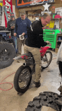 Thumbs Up Burn Out GIF - Thumbs Up Burn Out Motorcycle GIFs