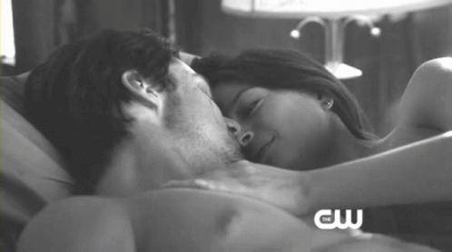 Make Out Couple GIF - Make Out Couple Intimate GIFs