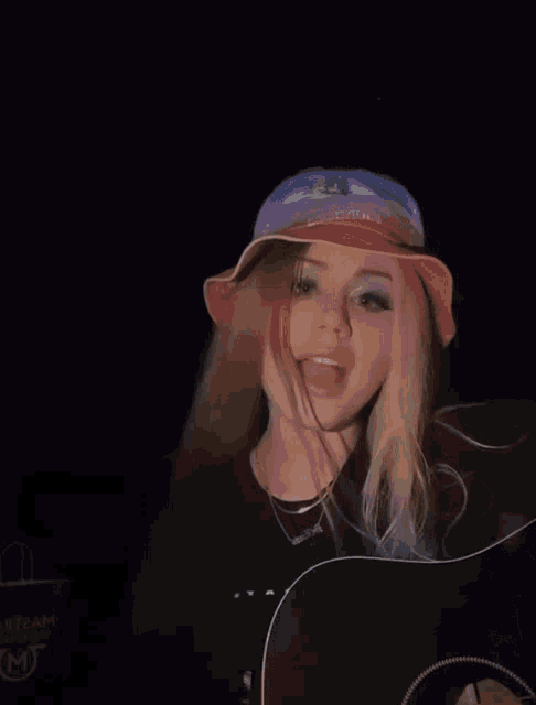 Live Sing GIF - Live Sing Slayyyter Sings GIFs