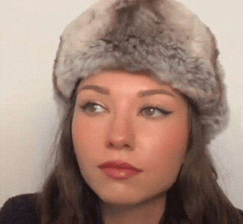 Jessica Burbank Winter GIF - Jessica Burbank Winter Hat GIFs