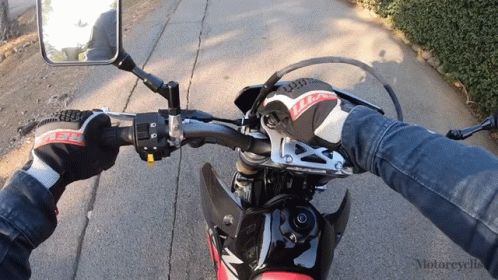 Turning The Key Of The Motorcycle Motorcyclist GIF - Turning The Key Of The Motorcycle Motorcyclist Motorcyclist Magazine GIFs