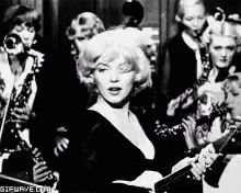 Hey Babe Marilyn Monroe GIF - Hey Babe Marilyn Monroe Sexy GIFs