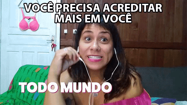 a woman wearing headphones with the words todo mundo on the bottom