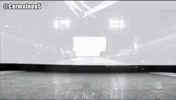 an empty stage with the words carmelona5 in the corner