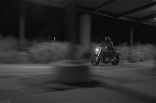 Guy On A Motorcycle Motorcycle GIF - Guy On A Motorcycle Motorcycle Riding Fast GIFs