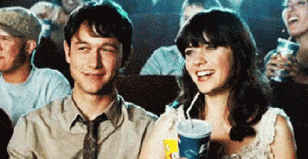 約會 爆米花 電影院 呵呵 哈哈哈 大笑 戀夏五百日 GIF - Dating At The Movies Popcorn GIFs