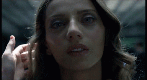 Clementine Angela Sarafyan GIF - Clementine Angela Sarafyan GIFs