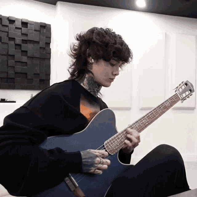 Playing Electric Guitar Tim Henson GIF - Playing Electric Guitar Tim Henson Change Chords Quickly GIFs