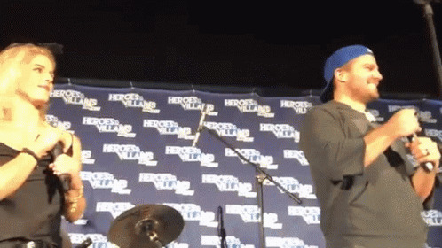 Stephen Amell Mic GIF - Stephen Amell Mic Smile GIFs