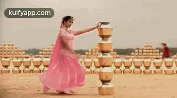 Pooja Hegde Elluvochhi Godaramma.Gif GIF - Pooja Hegde Elluvochhi Godaramma Pooja Dance GIFs